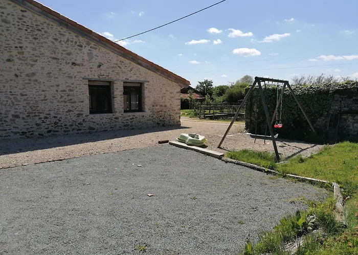 Gite Le Marronnier - Parthenay - 10 Personnes - Gite A La Campagne A 3 Kms Du Centre-Ville